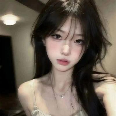 女跳水队员